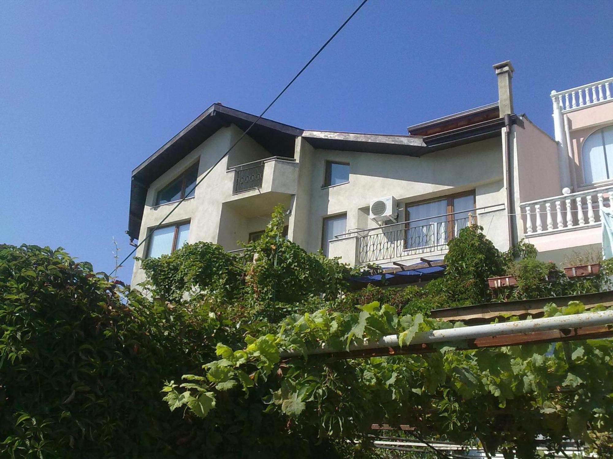 Villa Elfi Golden Sands Bagian luar foto