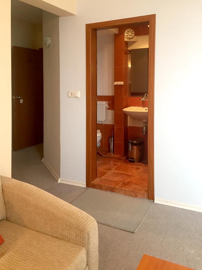 Villa Elfi Golden Sands Bagian luar foto