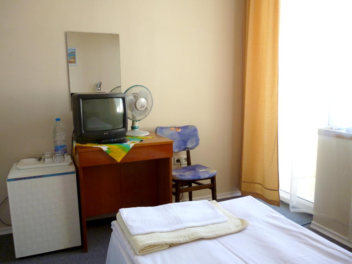 Villa Elfi Golden Sands Bagian luar foto