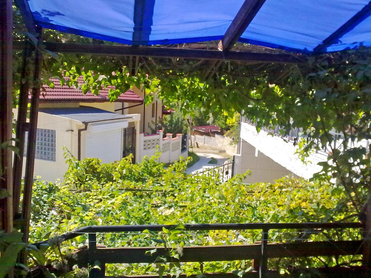 Villa Elfi Golden Sands Bagian luar foto
