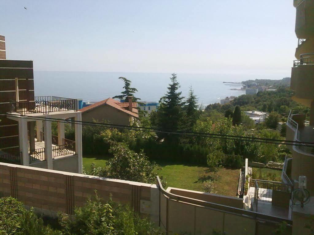 Villa Elfi Golden Sands Bagian luar foto